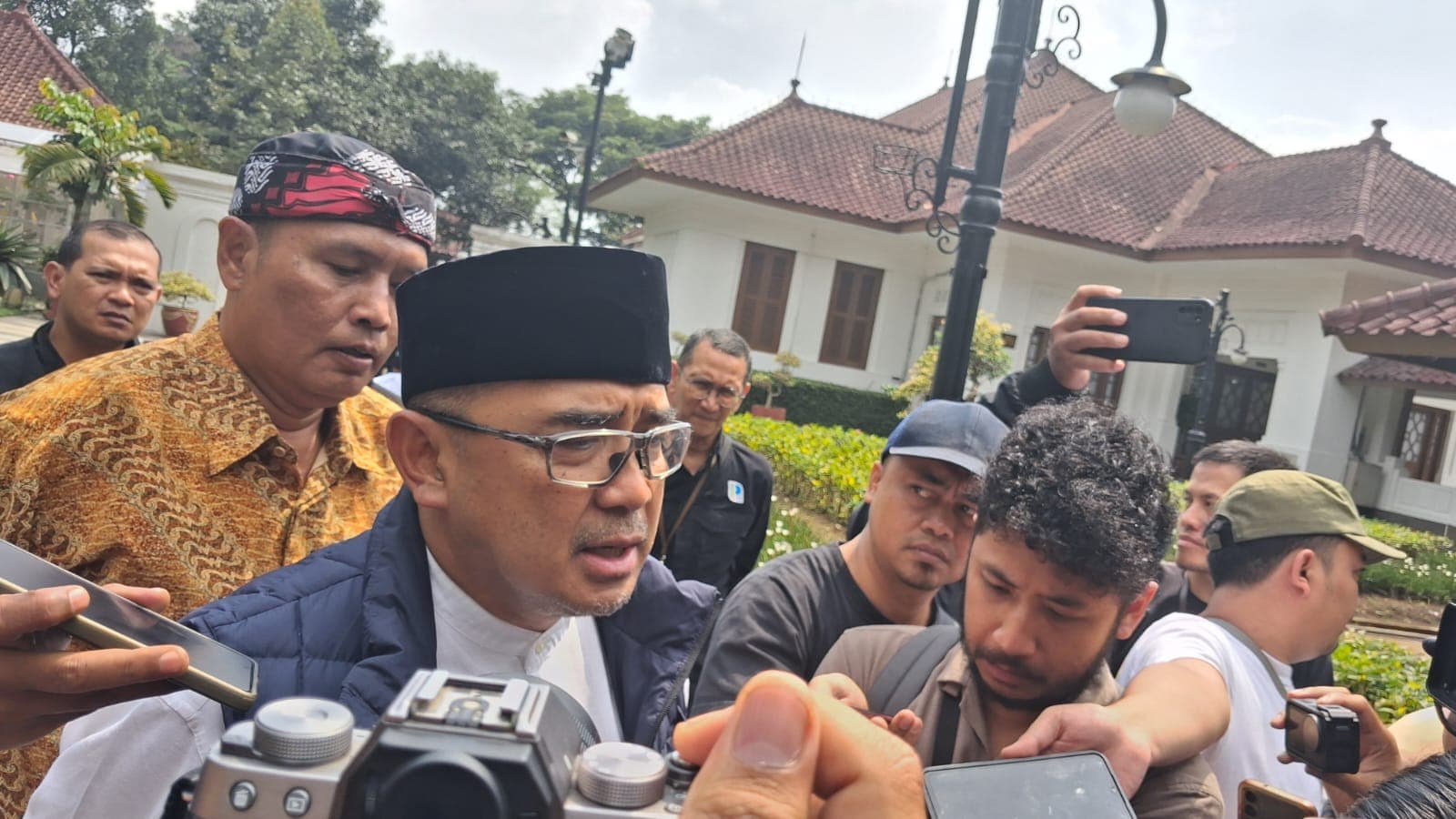 Wali Kota Bandung Farhan Akui Sedih atas Penetapan Erwin sebagai Tersangka, Pastikan Pemerintahan Tetap Berjalan Normal