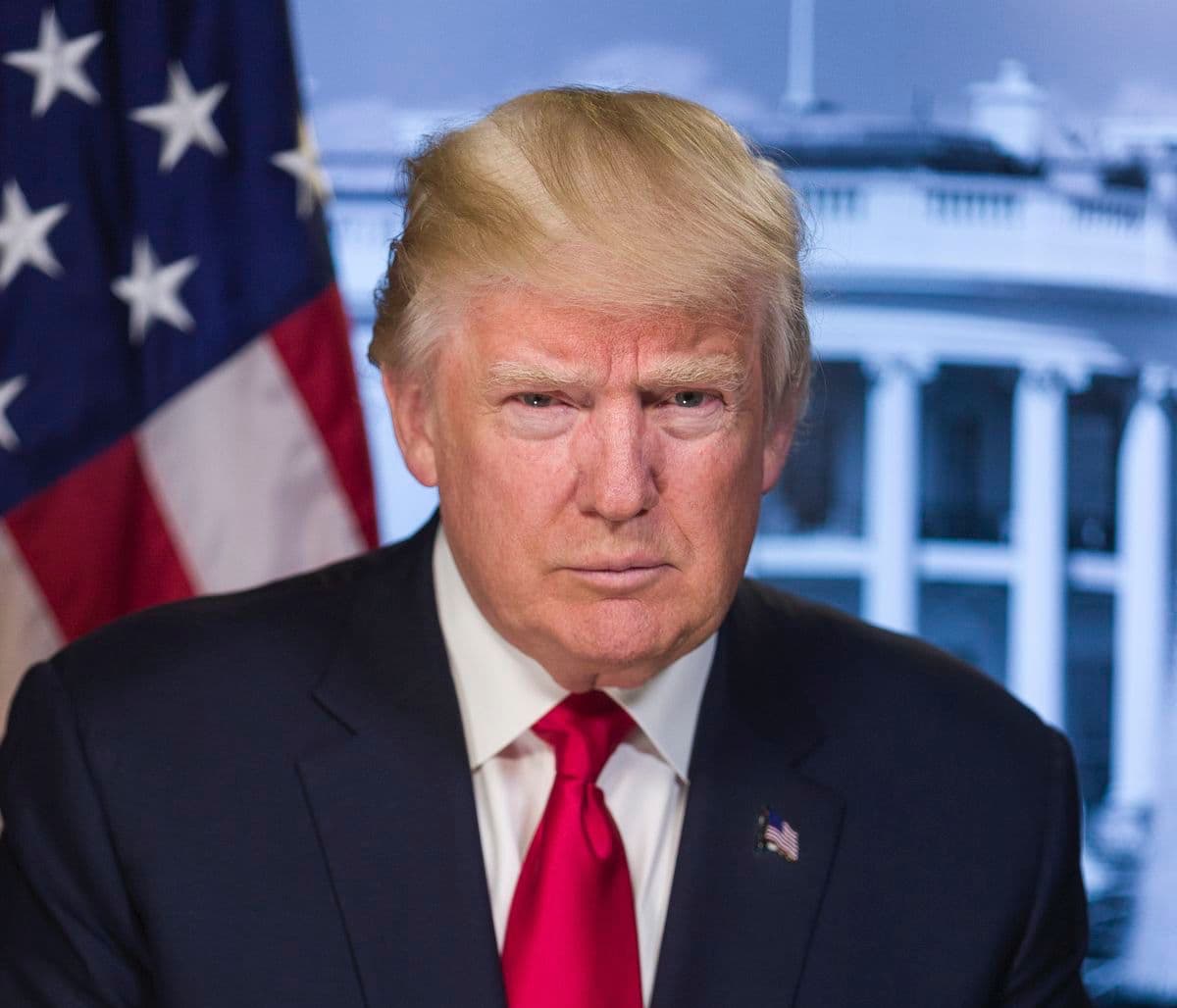 Iran Tutup Selat Hormuz, Trump Ancam Serang Pusat Minyak Teheran "Buat Senang-senang"