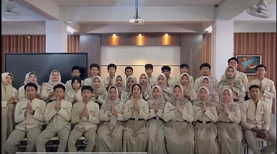 Siswa SMAN 1 Purwakarta Acungkan Jari Tengah ke Guru, Dedi Mulyadi Usulkan Sanksi Bersihkan Toilet